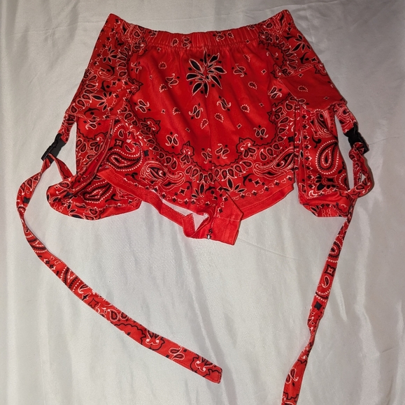 Shorts - Picture 4 of 4